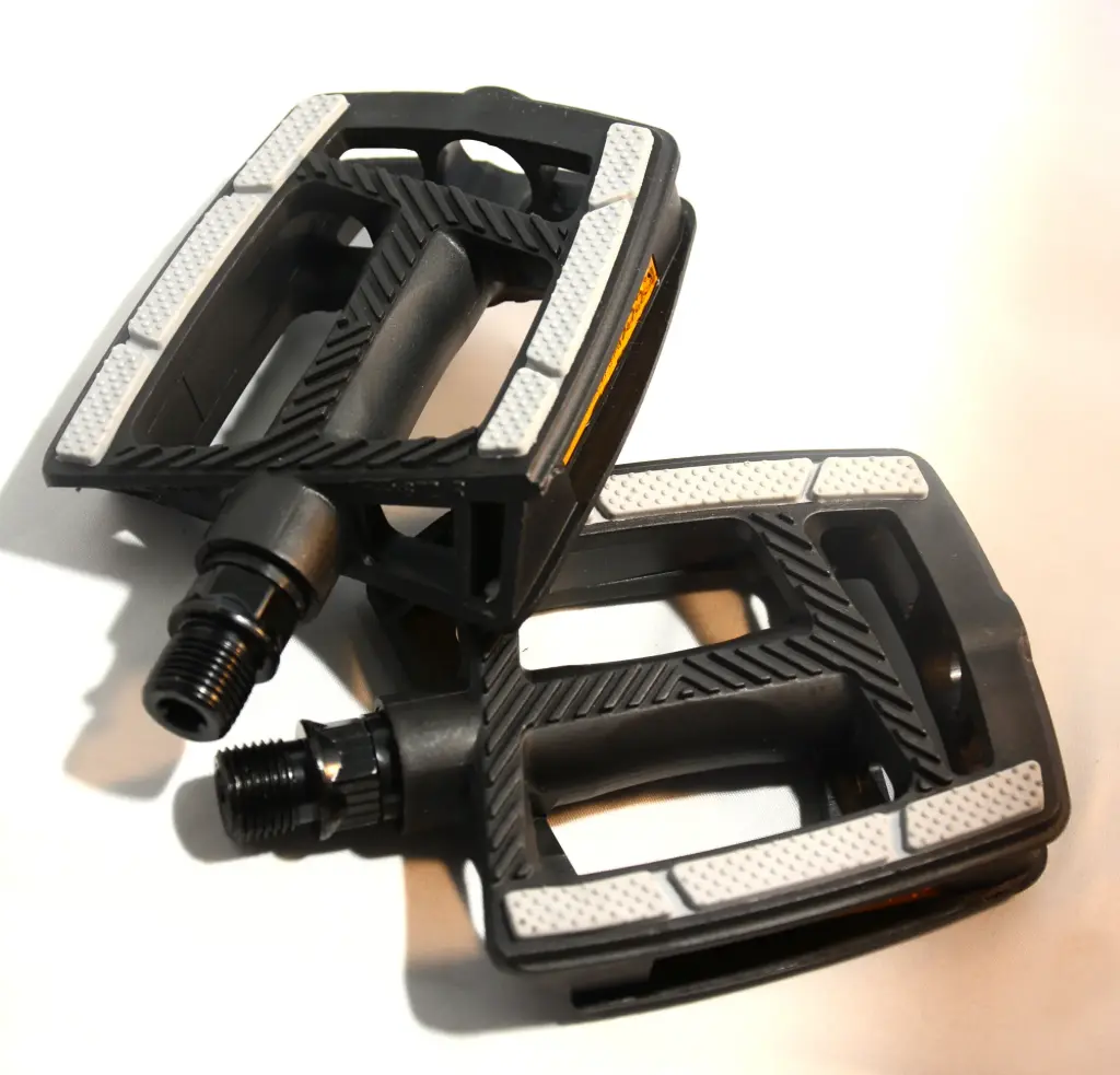Logan Fiets Pedalen 9/16" Anti-Slip - Zwart/Grijs met reflector