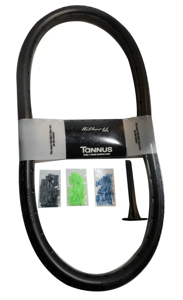 [TANNUSAITHERBLACK11/24] Tannus Aither 1.1 Airless Volle Buitenband Zwart 24"x1.5" inclusief montage kit