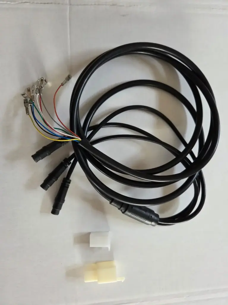 EEMS interface kabel M8 1x6pin, 2x3pin Mannelijk Julet naar 8 open draden - 1900mm