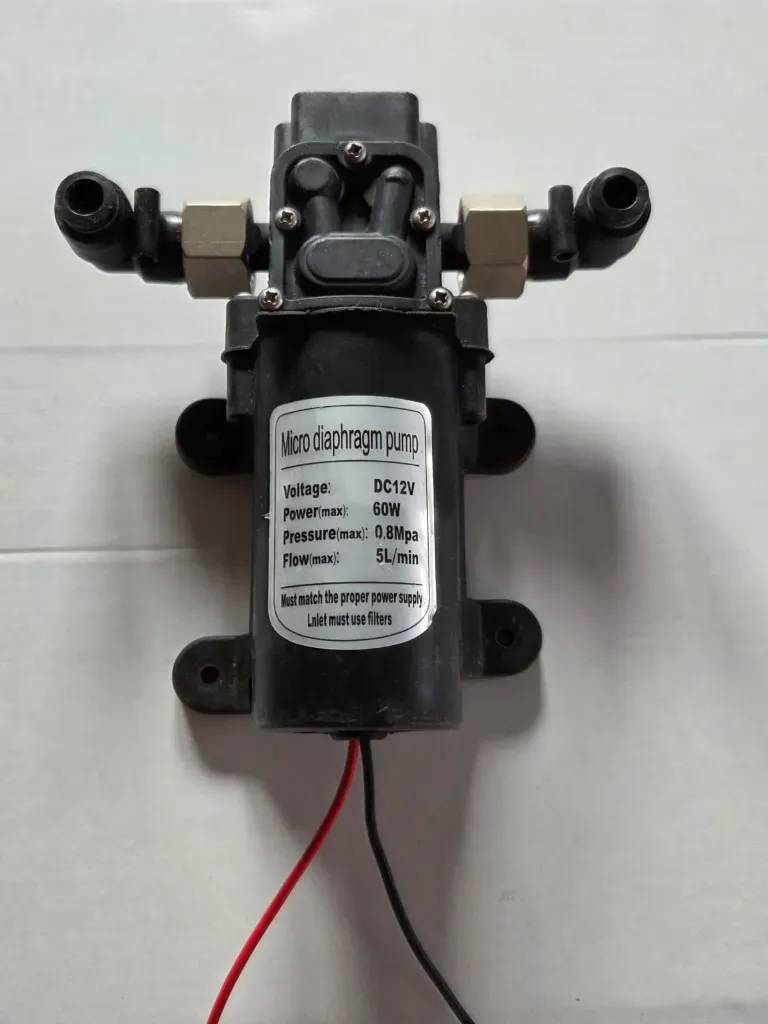 Water pomp 60W 12V 5L/Min voorzien