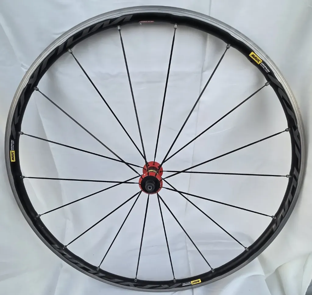 [WH200106] Voorwiel Mavic Aksium Elite UST Racefiets 28" 622x17C Road Zwart