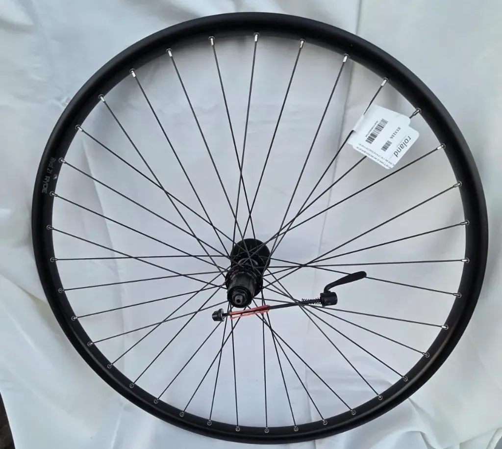 [WH200107] Achterwiel Rivol 21 Ryde 28" zwart met snelsluiter, freewheel shimano 622x21C