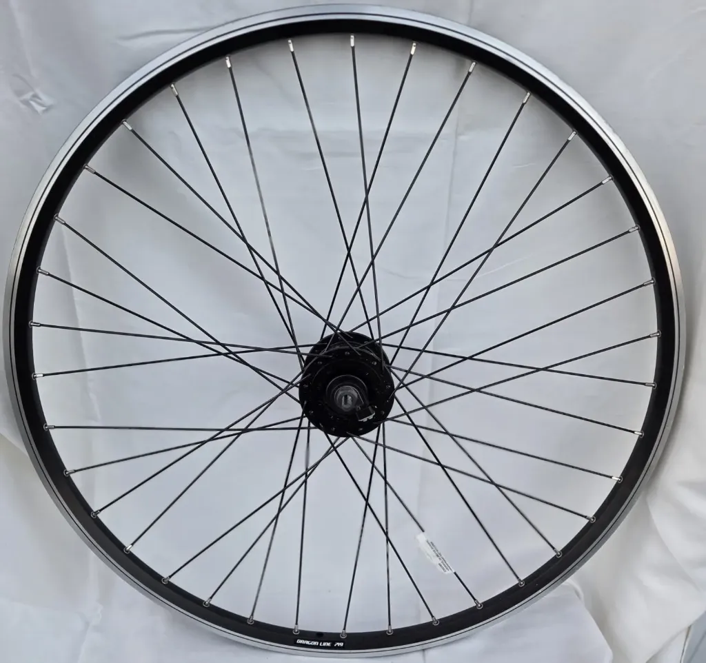 [WH200112] Voorwiel REM4 28" 622-19 Zwart met Nexus DH-C6000-3R-NT 6V-3.0W dynamo