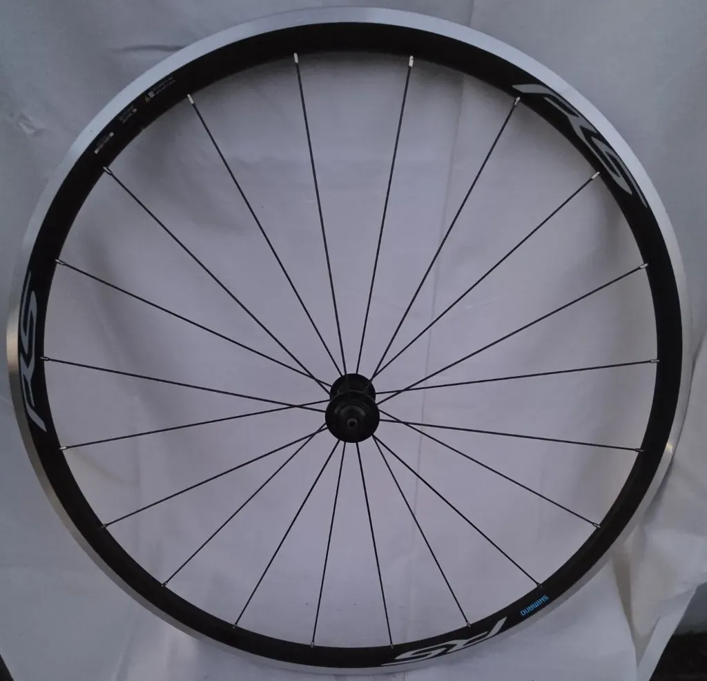 [WH200123] Voorwiel Shimano 28" RS100 622x17C Road Zwart